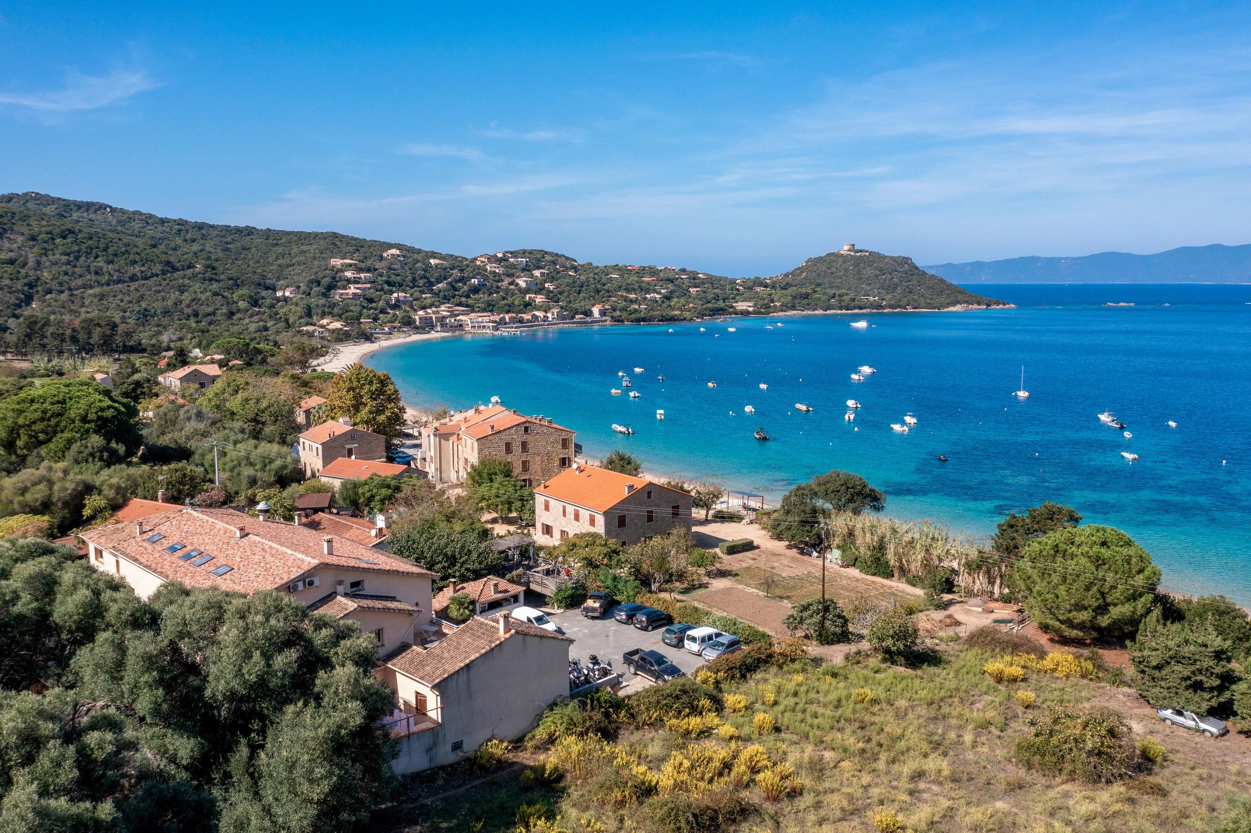 Hôtel en bord de mer à Campomoro